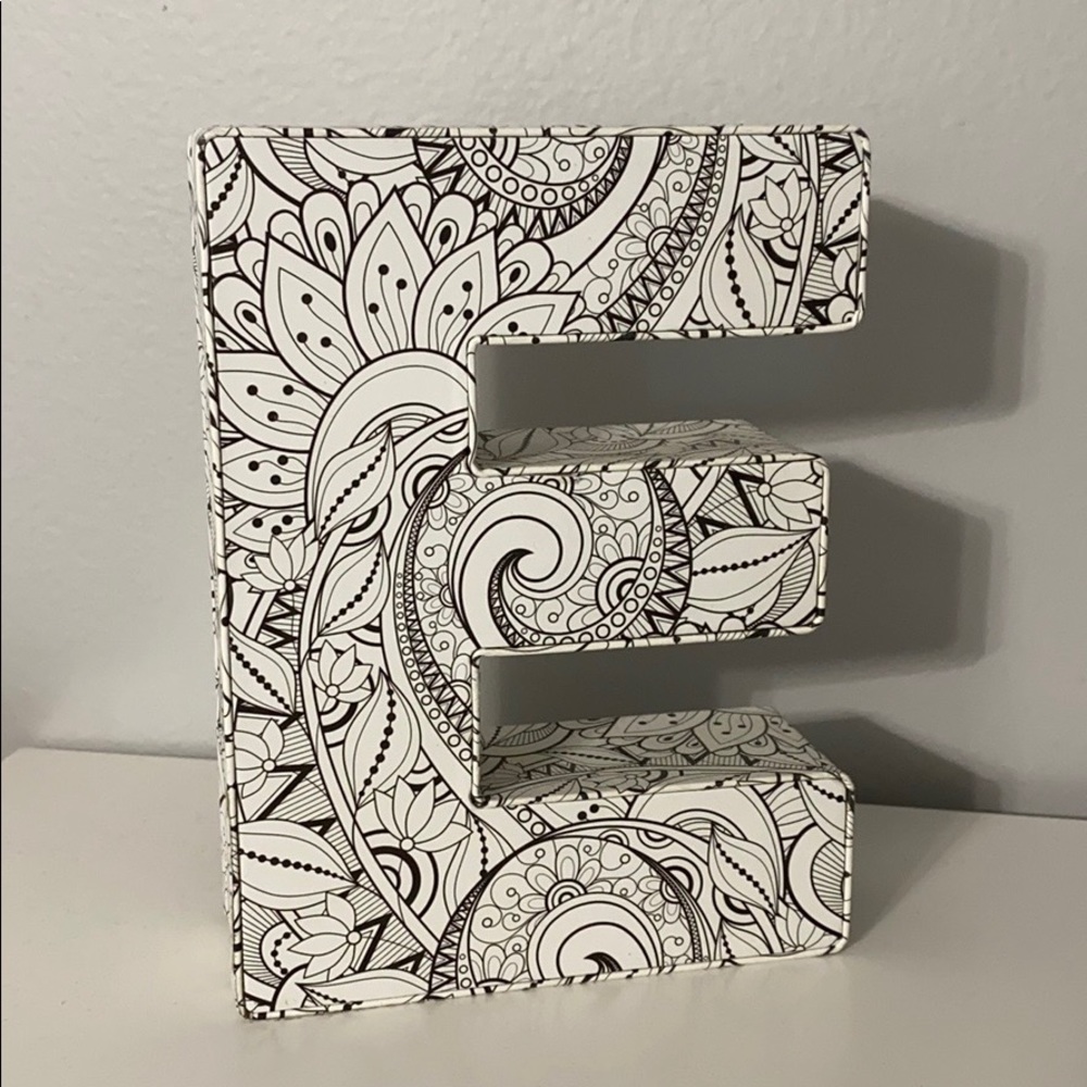 decorative “E” medium sized